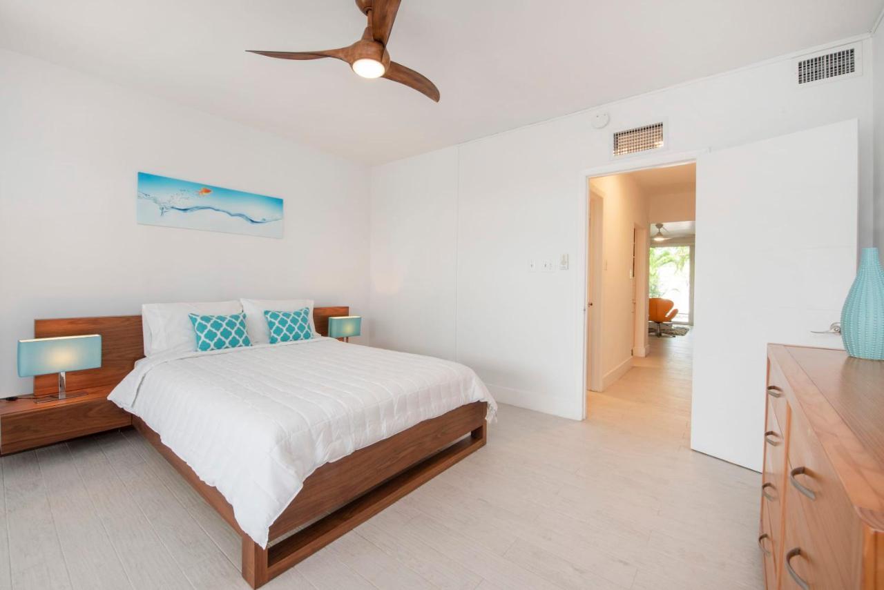 Beach Living At Island Pine Villas Blse George Town Kültér fotó